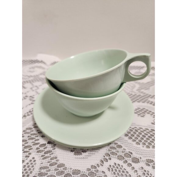 Vintage Mel Mac Green Tea Cup & Saucer Set - 1970s Cottagecore Kitchen Decor - Picture 8 of 10